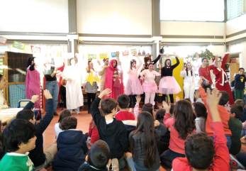 Teatro de Natal pelos pais do 2.º Ano da Escola da Vista Alegre